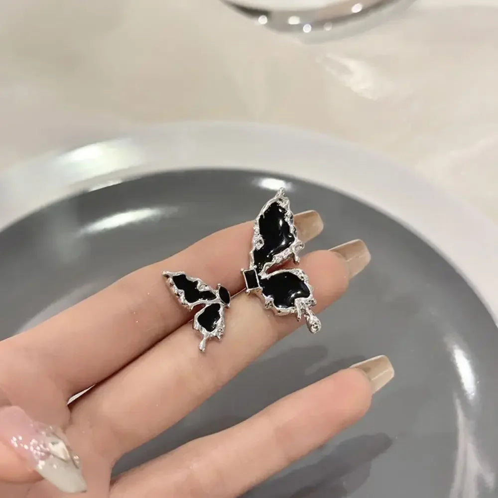 Creative Design Cool Black Butterfly S925 Small Stud Earrings for Trend Women-Wannee Fashion Accessory