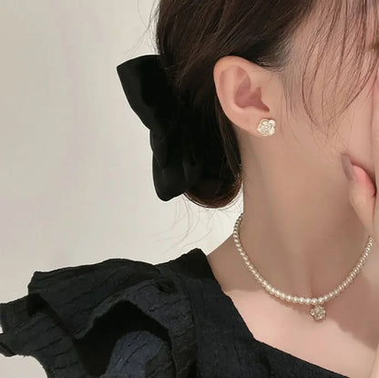 Luxury Sweet Elegant Fine s925 Romantic Pearl Flower Stud Earrings for Trendy Women-Wannee Fashion Accessory