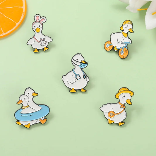 Cartoon Animal Cute Duck Metal Enamel Brooch Badge for Student Friend Gift-Wannee Fashion Accessory