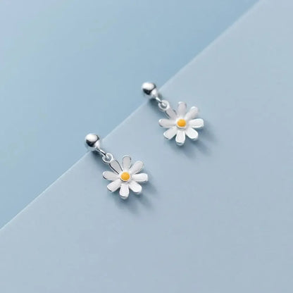 Hot Design Simple All Match Flower Small Daisy Stud Earrings for Trend Sweet Lady-Wannee Fashion Accessory